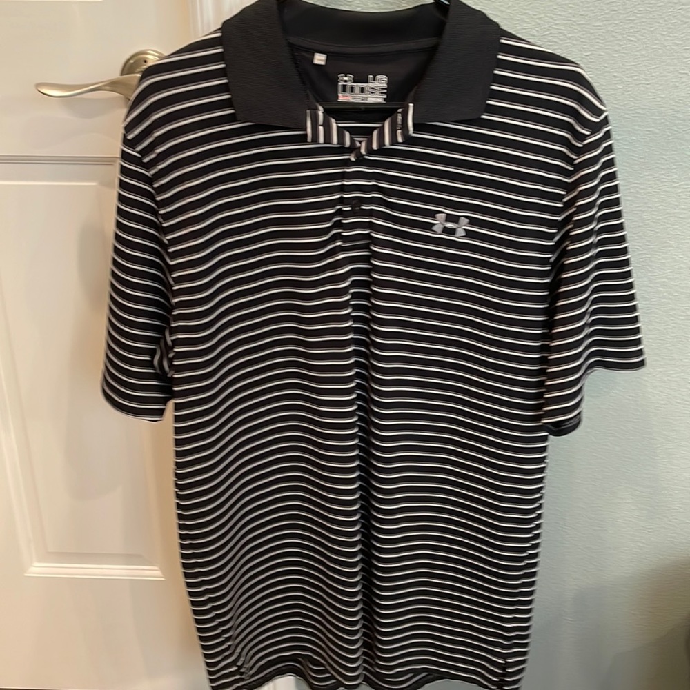 Under Armour Black Striped large Polo Golf Shirt
No snags
Great condition